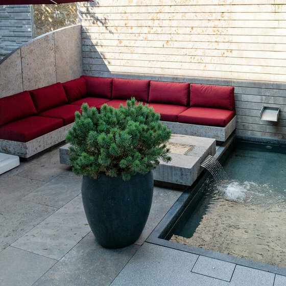 Marrone Lounge Möbel aus Muschelkalk