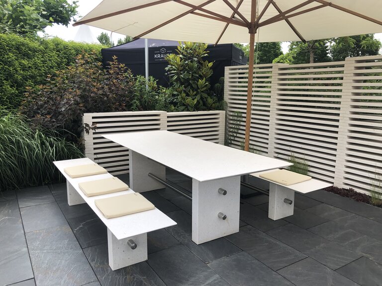 Fino Design Tische & Bänke Fino Design Tische und Bänke mit dünnen Platten für elegante Gärten