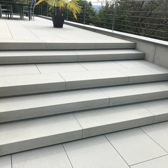 Stufen aus Pietra Forte Sandstein für Terrassen und Gartenanlagen