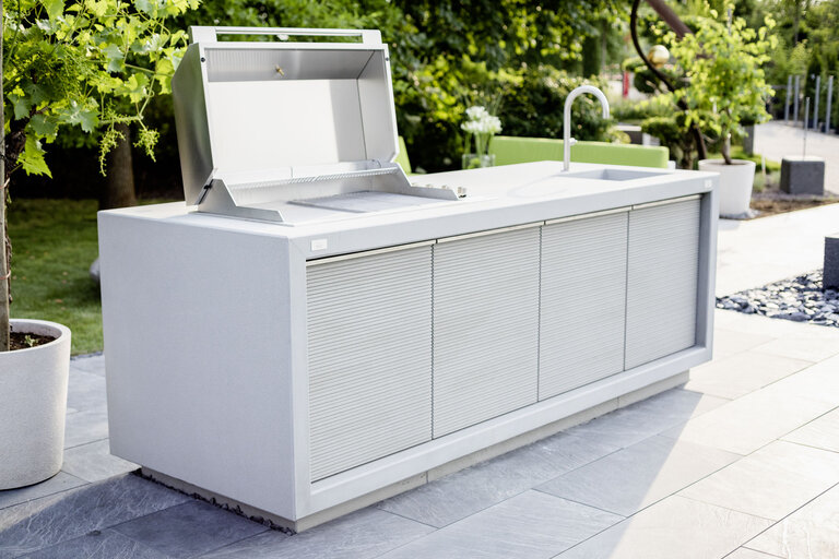 Outdoorküche Bianco Adria Outdoor Küche aus Bianco Adria Kalkstein mit Grilleinheit