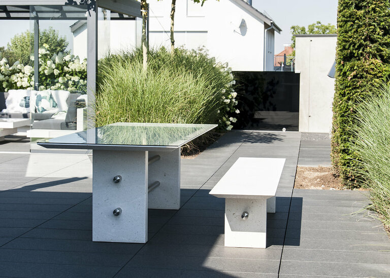 Weitere Fino Design Tische und Bänke mit dünnen Natursteinplatten